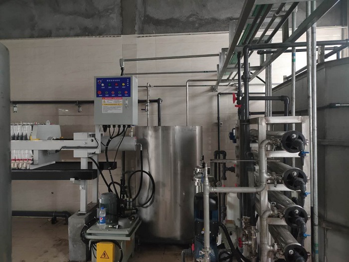 熱泵低溫蒸發(fā)器.jpg 熱泵低溫蒸發(fā)器.jpg